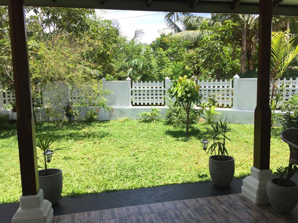 Mirewon Guest Hotel Weligama Exterior photo