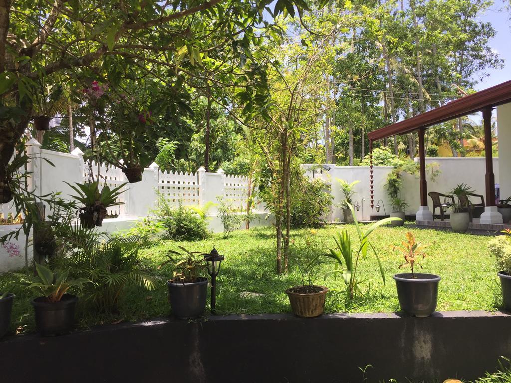 Mirewon Guest Hotel Weligama Exterior photo